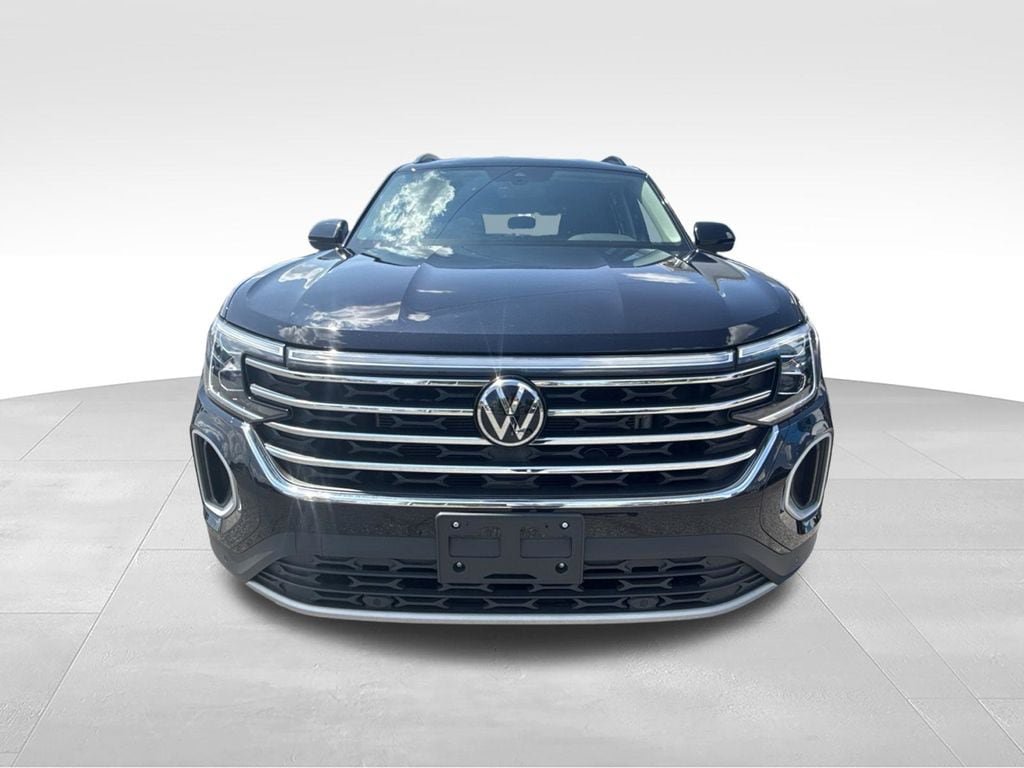 Used 2026 Volkswagen Atlas SE FWD image 3