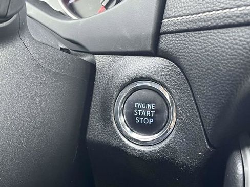 Used 2019 Toyota RAV4 XLE Premium image 33