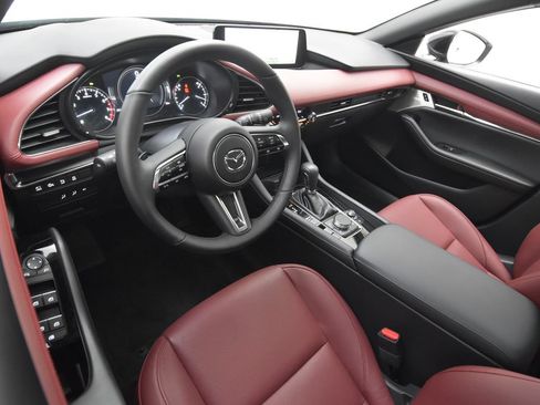 Certified 2026 MAZDA MAZDA3 Hatchback w/Premium Plus Pkg AWD/4WD image 30