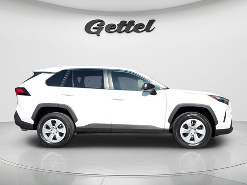 Used 2024 Toyota RAV4 LE FWD image 4