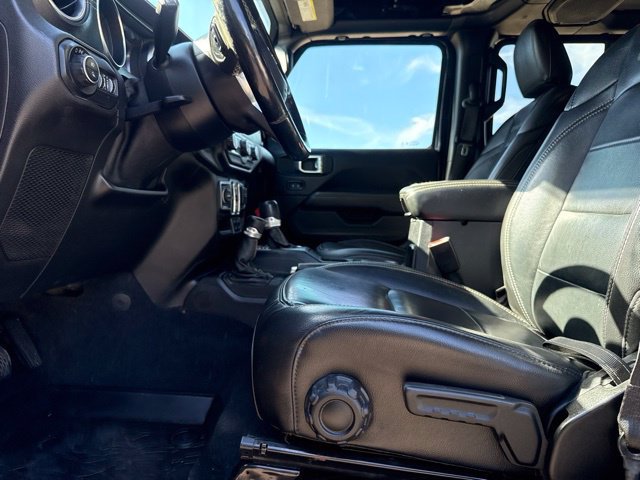 Used 2020 Jeep Gladiator Overland AWD/4WD image 7