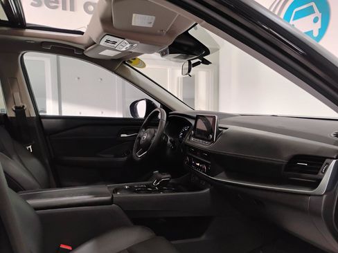 Used 2024 Nissan Rogue SV w/ SV Premium Package FWD image 19