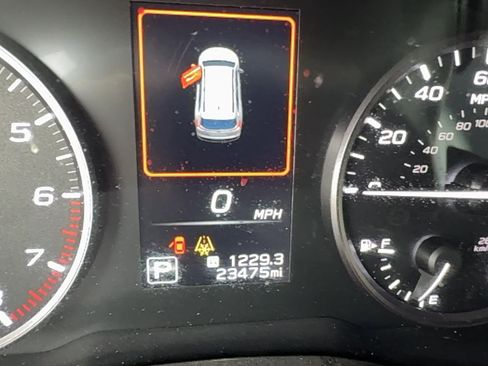 Used 2024 Subaru Ascent Premium w/ Convenience Package image 14