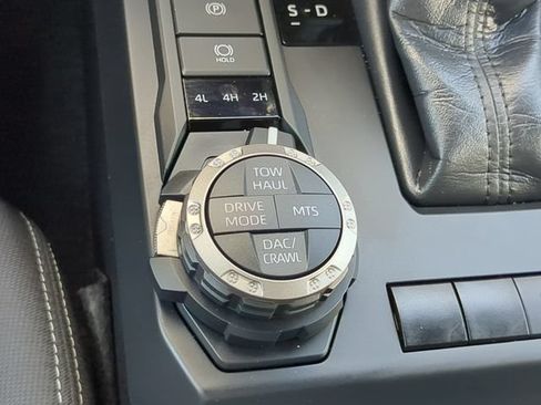 Used 2024 Toyota Tacoma TRD Off-Road w/ TRD Off Road Upgrade Package AWD/4WD image 28