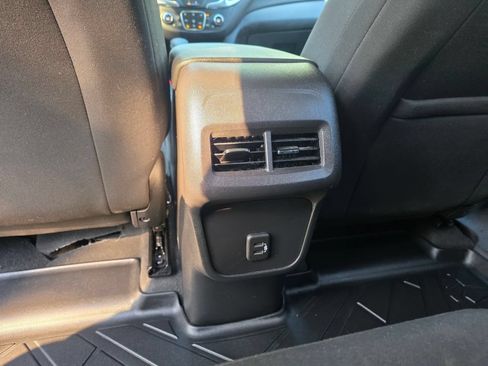 Used 2022 Chevrolet Equinox LT AWD/4WD image 19
