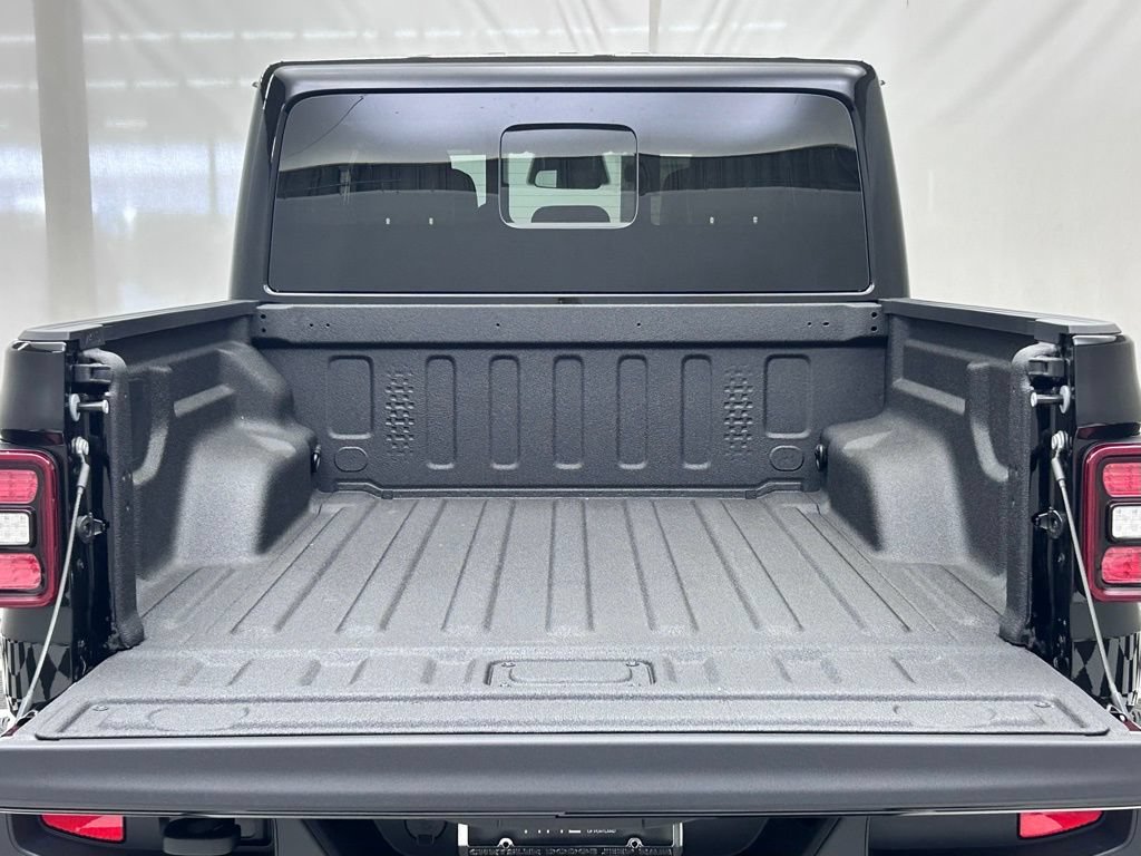 New 2026 Jeep Gladiator Mojave AWD/4WD image 9