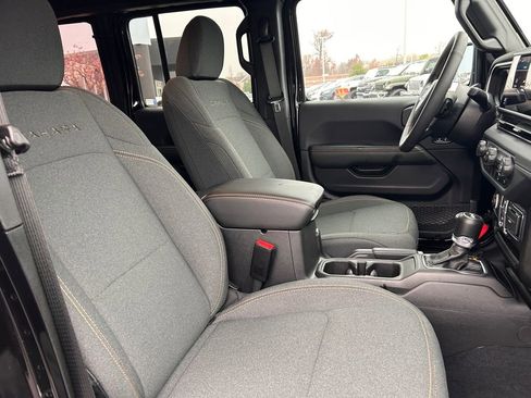 Certified 2024 Jeep Wrangler Sahara image 21