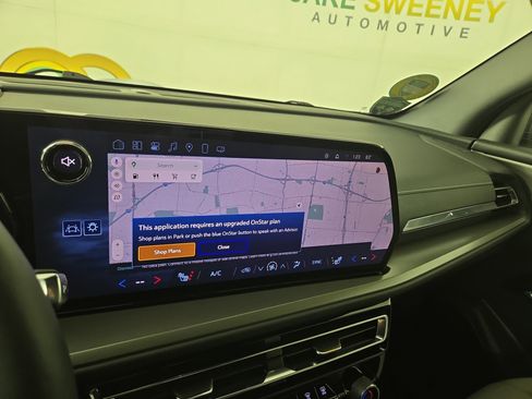 Certified 2025 Chevrolet Traverse LT w/ Driver Confidence Package image 21