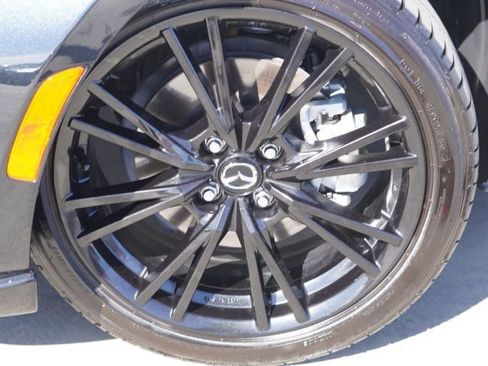 Used 2025 MAZDA MX-5 Miata Club w/ Weather Package RWD image 11