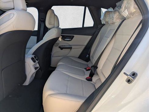 Used 2026 Mercedes-Benz GLC 300 image 14
