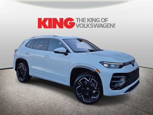 New 2026 Volkswagen Tiguan SEL R-Line image 1