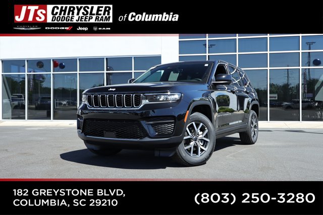 New 2027 Jeep Grand Cherokee Laredo RWD image 1