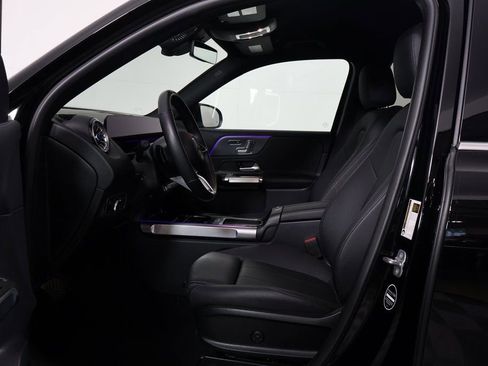 Certified 2025 Mercedes-Benz GLB 250 4MATIC image 10