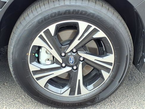 Certified 2025 Subaru Crosstrek 2.5i Premium AWD/4WD image 9