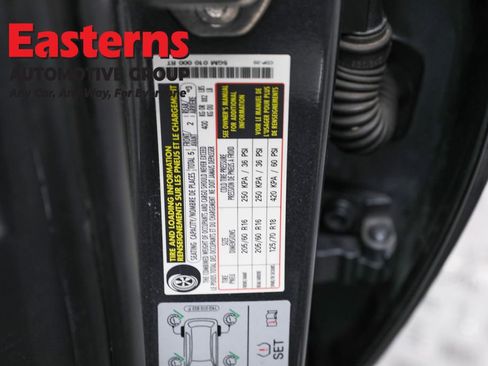 Used 2021 Volkswagen Jetta SE w/ SE Cold Weather Package image 34