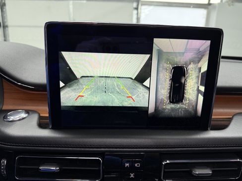 Used 2020 Lincoln Aviator Reserve w/ Equipment Group 201A image 19