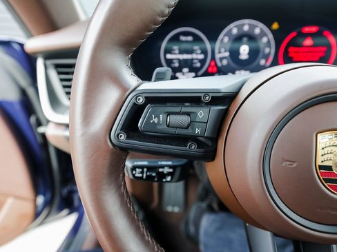 Used 2025 Porsche 911 Carrera T image 17