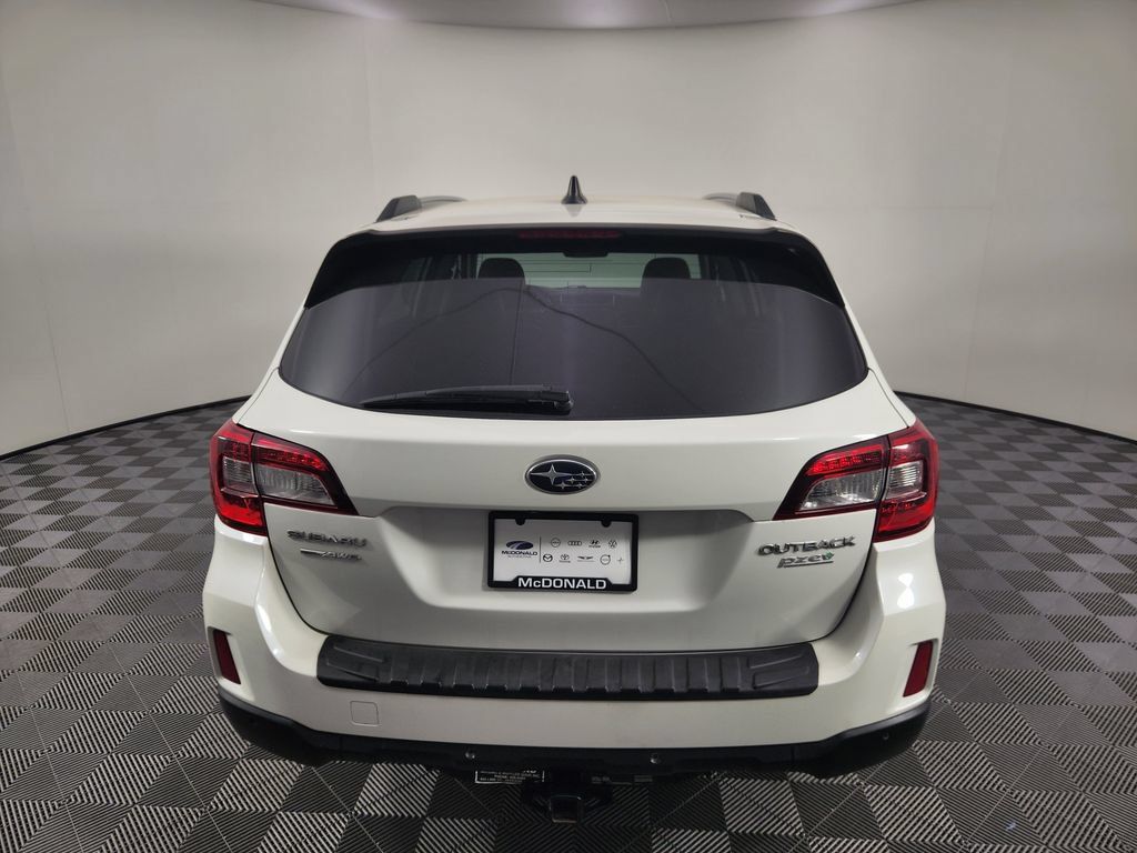 Used 2017 Subaru Outback 2.5i Touring w/ Popular Package #5A AWD/4WD image 4