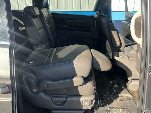 Used 2013 Honda Odyssey Touring image 16