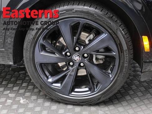 Used 2023 Buick Envision Essence w/ Sport Touring Package FWD image 32