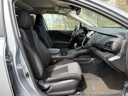 Used 2025 Subaru Outback Premium image 28