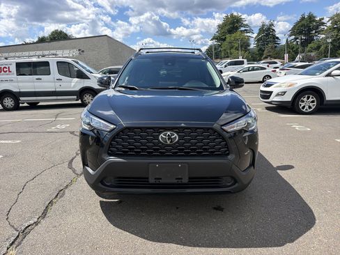Used 2022 Toyota Corolla Cross LE AWD/4WD image 2