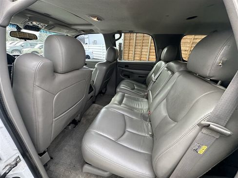 Used 2005 Chevrolet Tahoe LS w/ Preferred Equipment Group AWD/4WD image 20