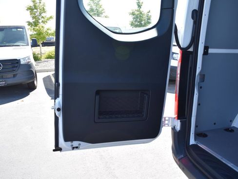New 2025 Mercedes-Benz Sprinter 2500 image 16