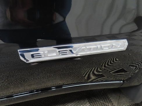 Used 2025 GMC Sierra 1500 Elevation image 43