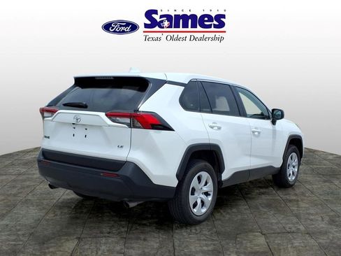 Used 2024 Toyota RAV4 LE FWD image 3