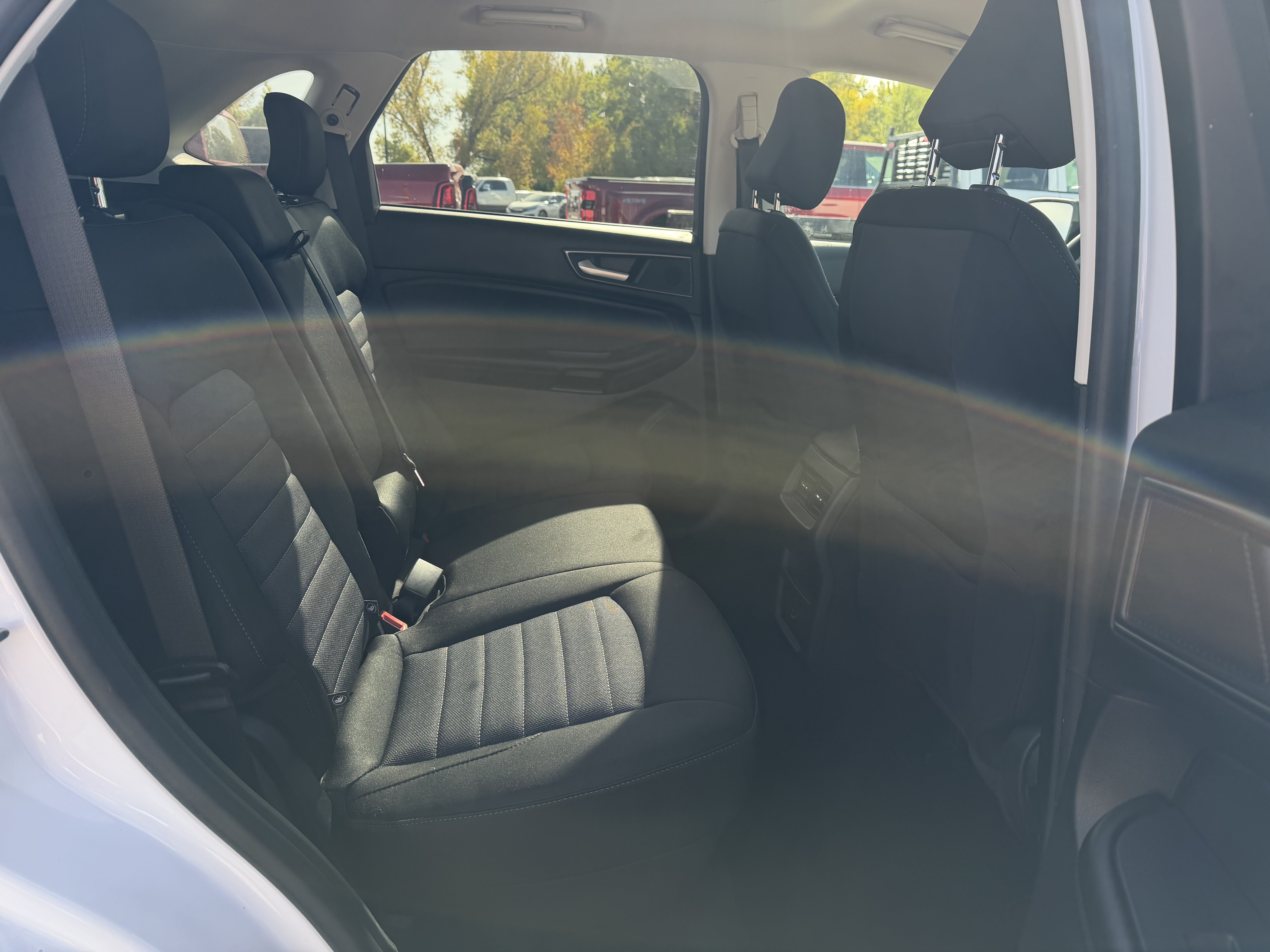 Used 2021 Ford Edge SE FWD image 23