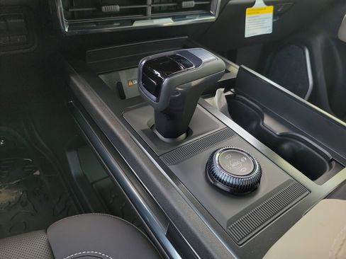 New 2026 GMC Hummer EV SUV AWD/4WD image 11