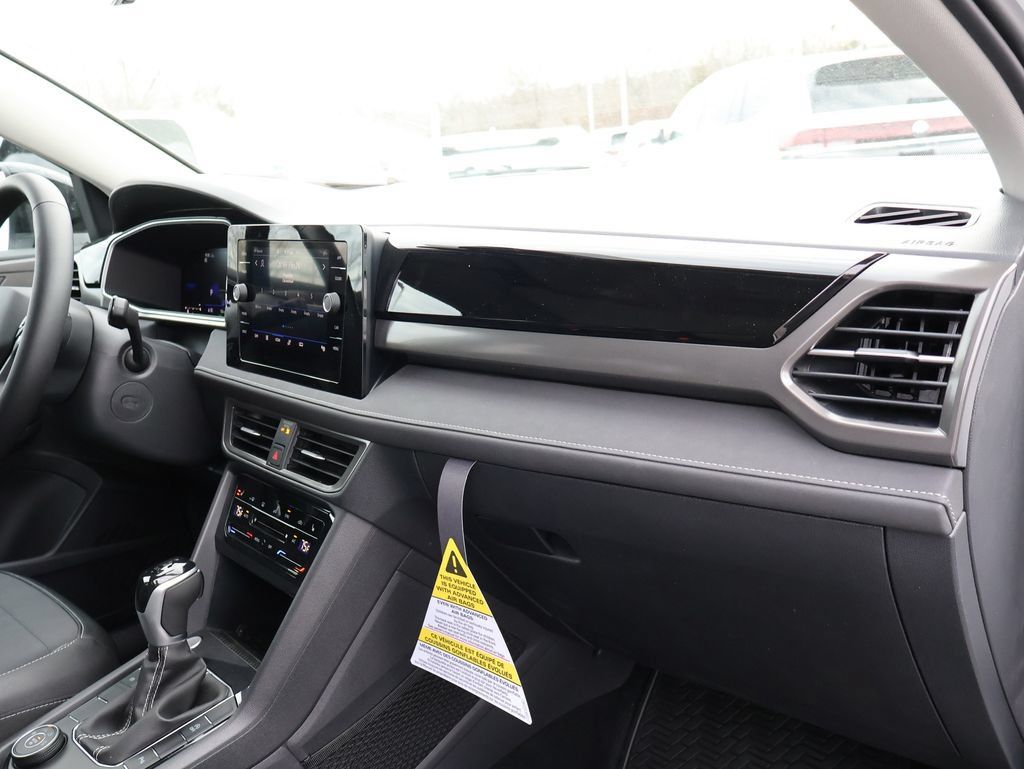 New 2026 Volkswagen Taos SE AWD/4WD image 14
