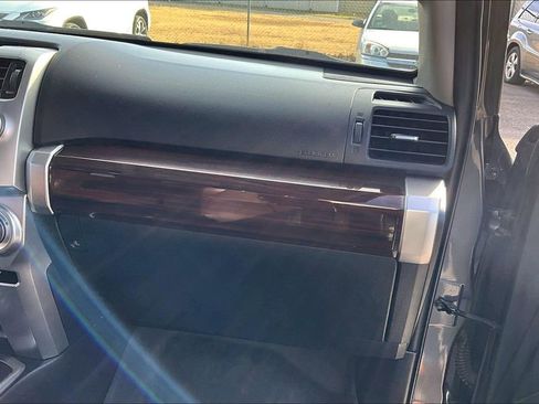 Used 2016 Toyota 4Runner Limited image 21