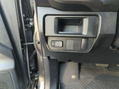 Used 2017 Toyota Tacoma SR5 w/ Tow Package image 18