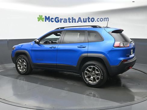 Used 2022 Jeep Cherokee Trailhawk w/ Premium Leather Package AWD/4WD image 26