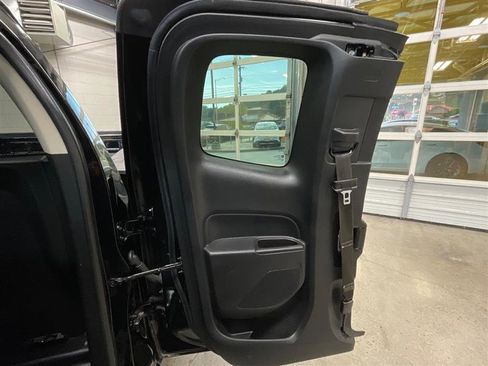 Used 2022 Chevrolet Colorado LT w/ Fleet Safety Package RWD image 20