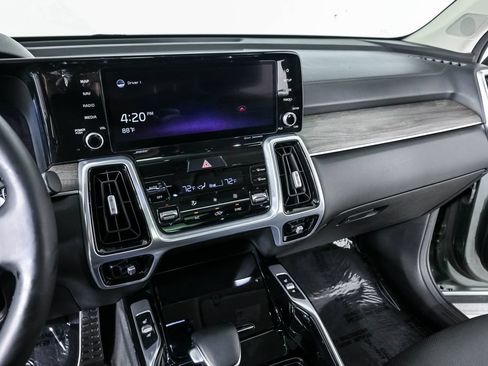 Used 2021 Kia Sorento SX Prestige AWD/4WD image 14