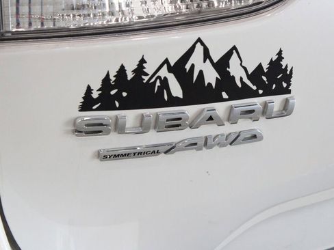 Used 2023 Subaru Forester Premium image 39