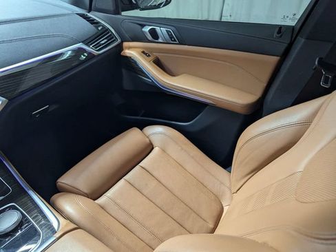 Used 2021 BMW X5 sDrive40i w/ M Sport Package RWD image 8