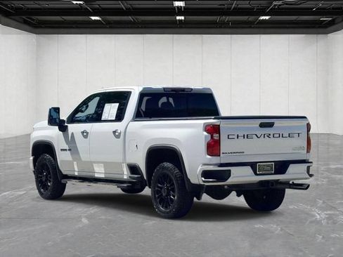 Used 2022 Chevrolet Silverado 2500 High Country w/ LPO, Dark Essentials Package AWD/4WD image 3