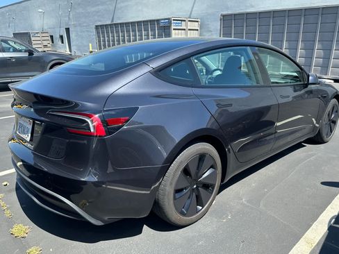 Used 2024 Tesla Model 3 Standard Range RWD image 2