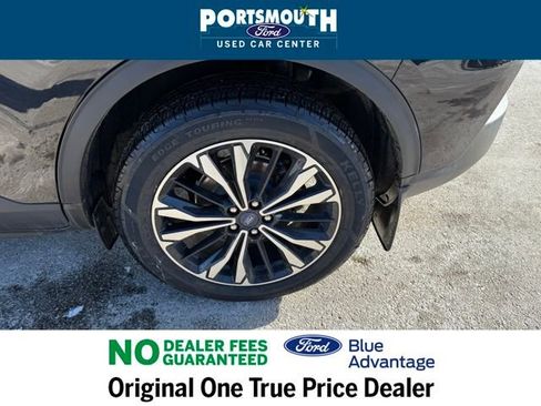 Certified 2022 Ford Escape SEL w/ SEL Stealth AWD Package image 27