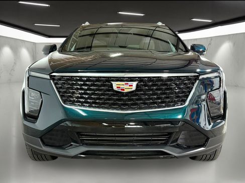 Certified 2025 Cadillac XT4 Premium Luxury image 6