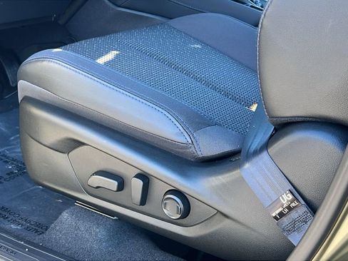 Certified 2025 Subaru Forester Premium image 23