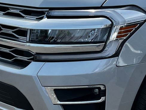 Used 2023 Ford Expedition Max Platinum image 9