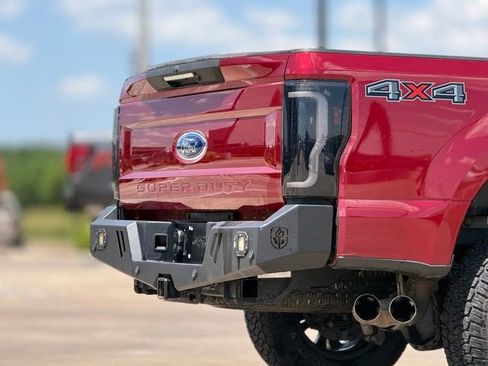 Used 2019 Ford F250 Lariat w/ Lariat Ultimate Package AWD/4WD image 14