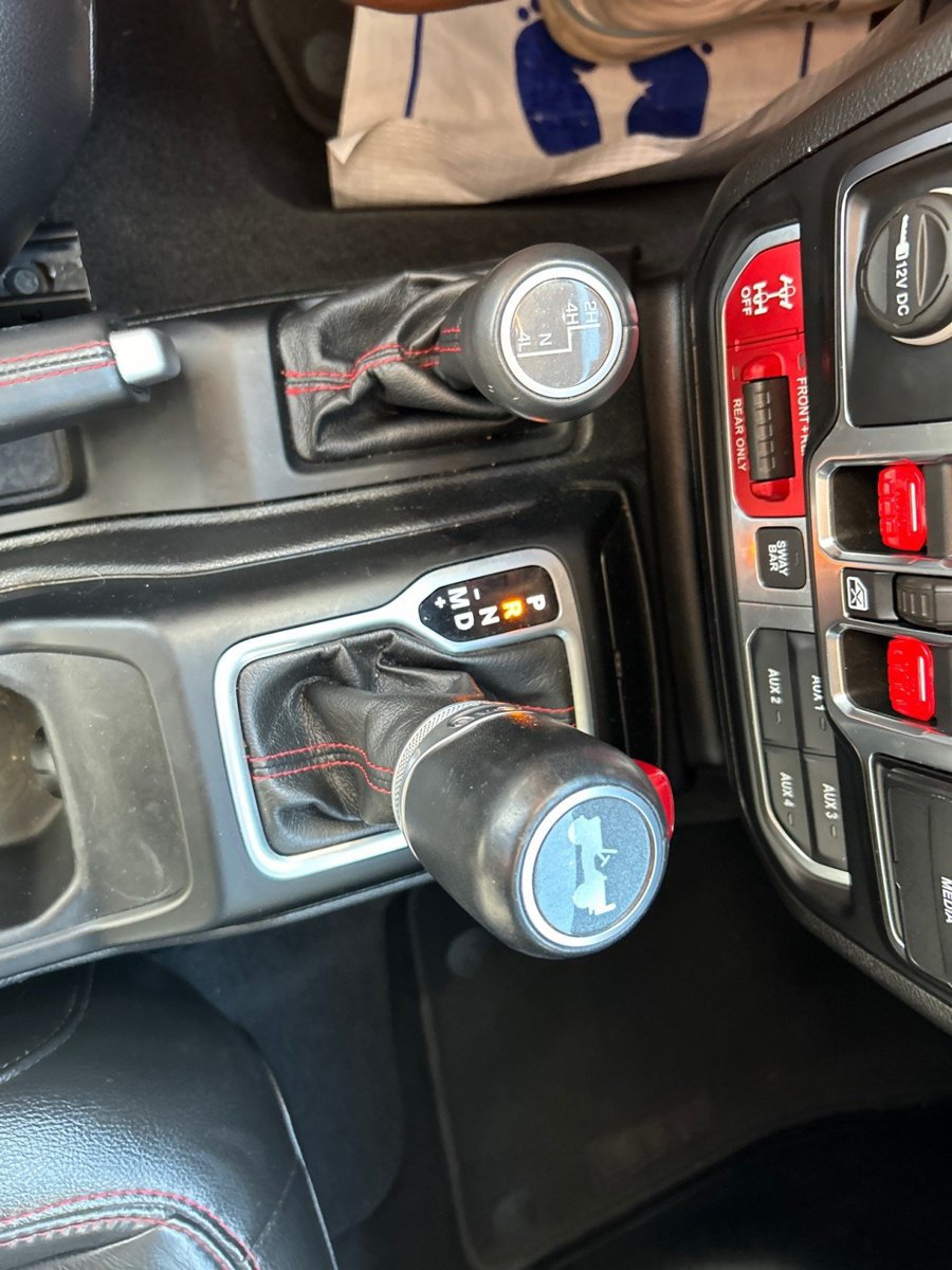 Used 2020 Jeep Wrangler Unlimited Rubicon AWD/4WD image 18