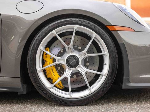 Used 2022 Porsche 911 GT3 RWD image 35