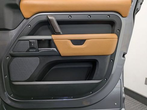 Used 2020 Land Rover Defender 110 X image 27